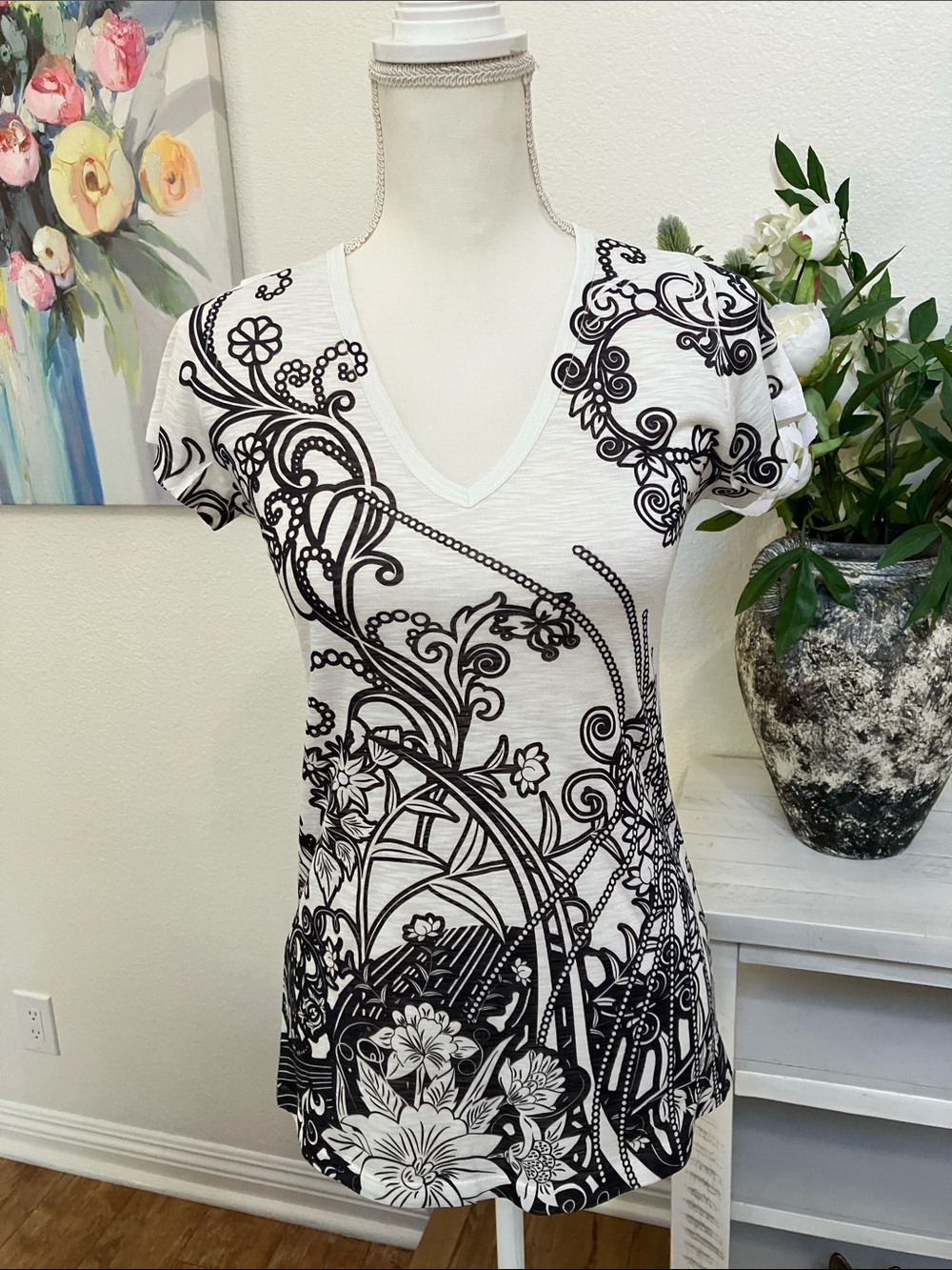 Y2k White V-Neck Black Floral Top Blouse